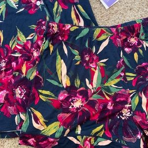 Floral Pajamas NWT Stars above brand, size small